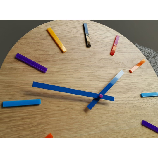 Ceas de perete colorat cu cadran albastru de 33 cm