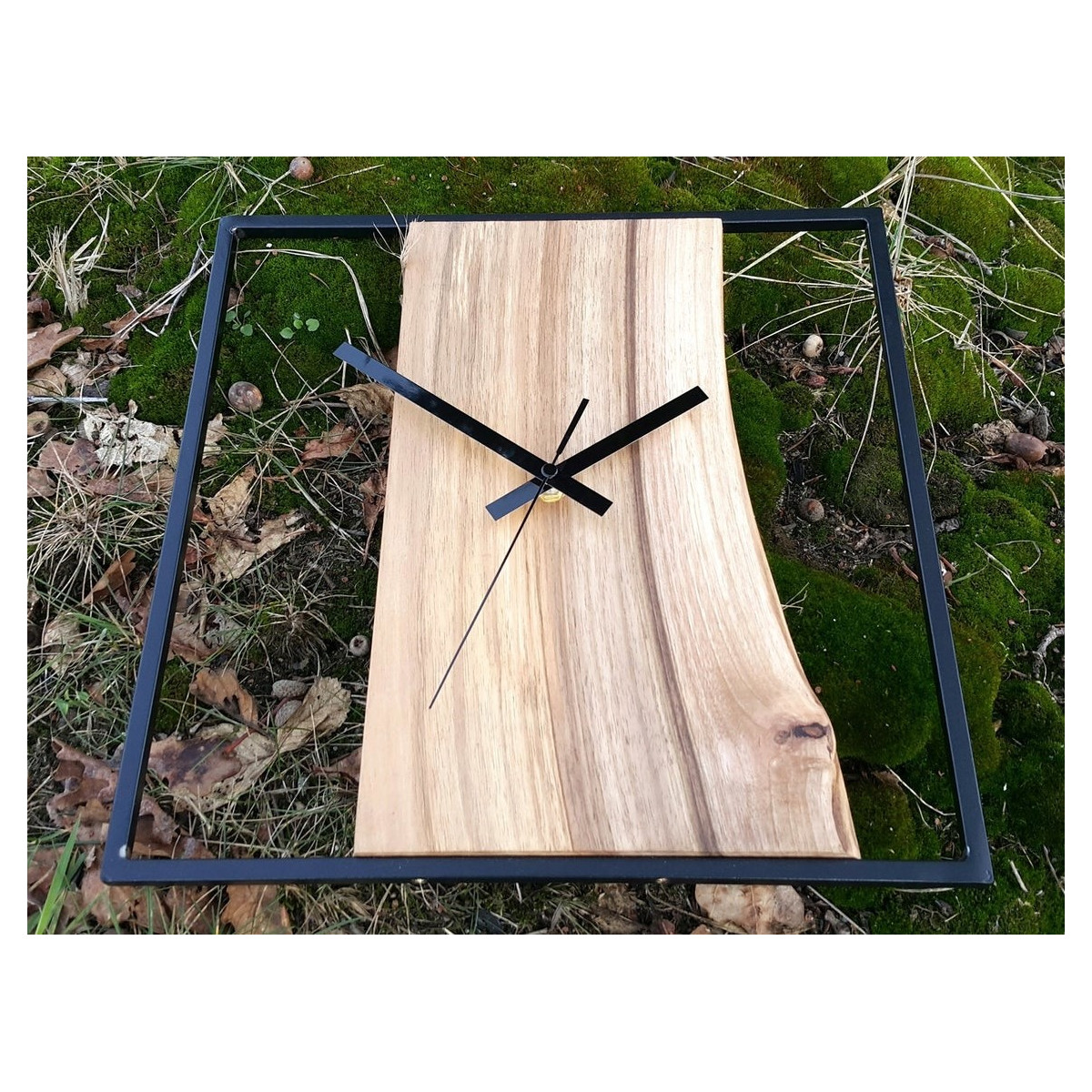 Ceas de perete metalic cu design retro, culoare nuc, 33 cm