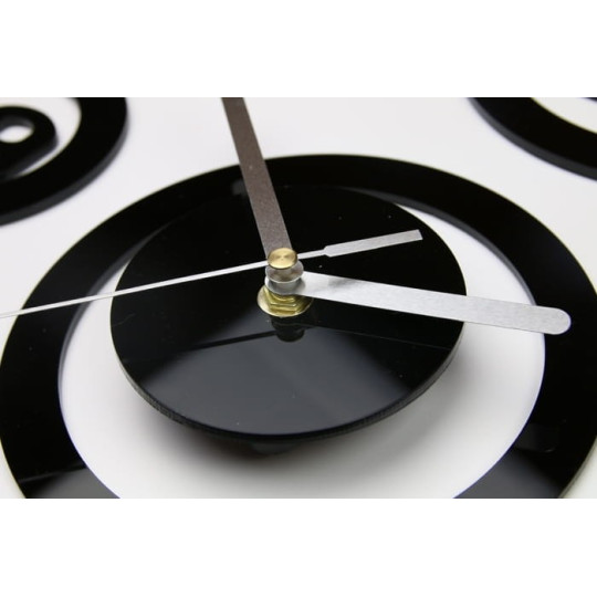 Ceas de perete mare de culoare neagră