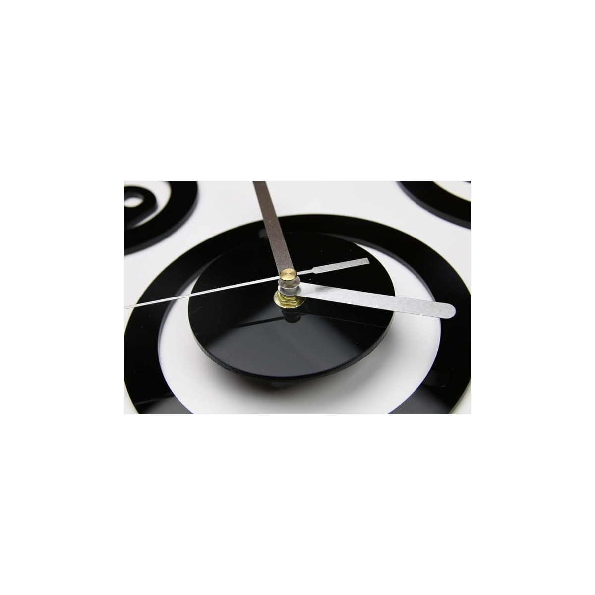 Ceas de perete mare de culoare neagră