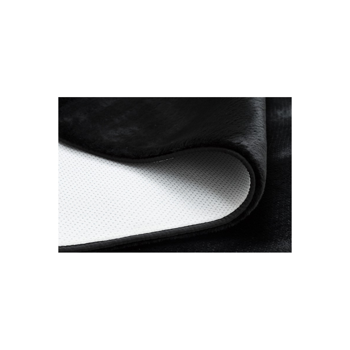 Covor shaggy negru în diferite dimensiuni