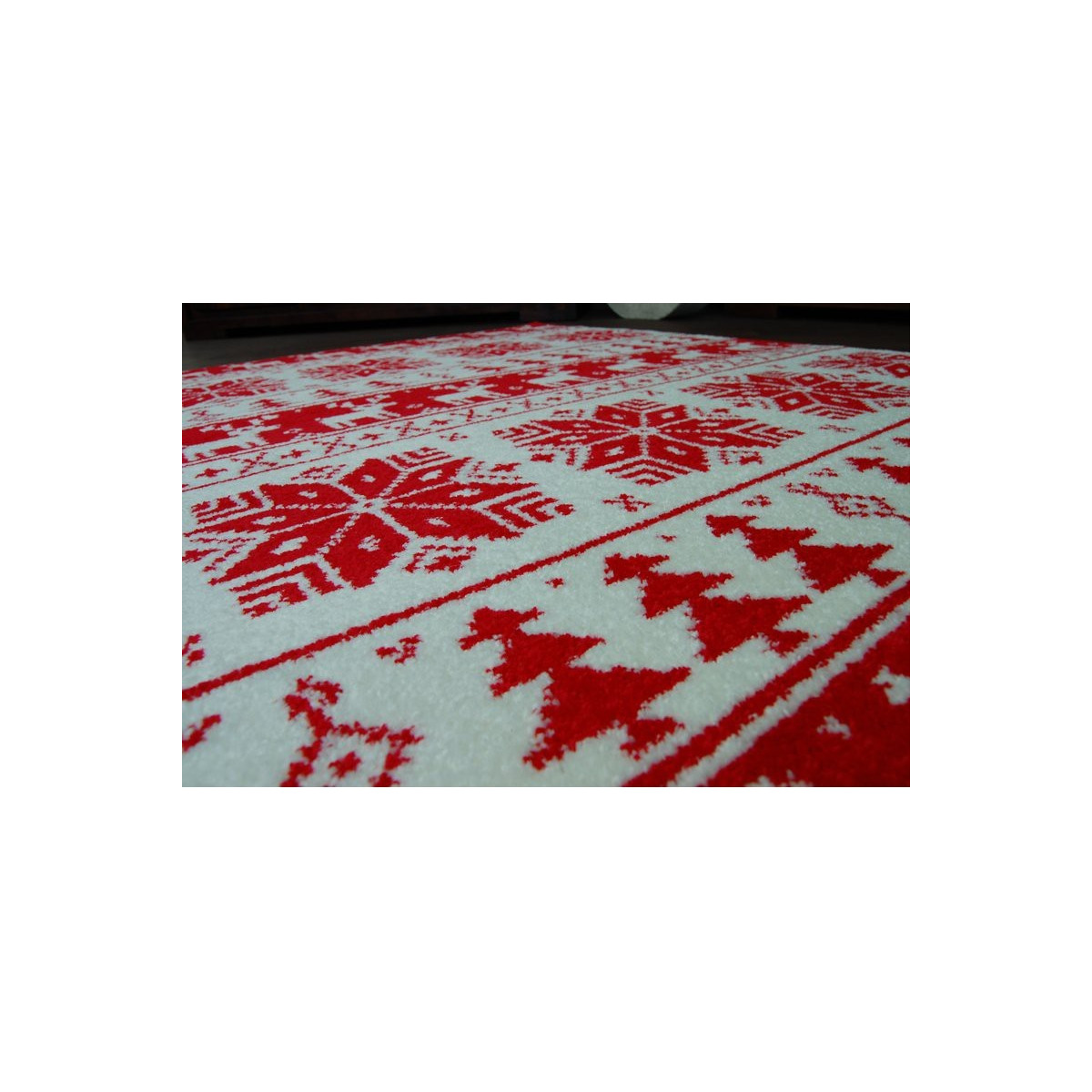 Covor de Crăciun cu motive de reni și fulgi de zăpadă