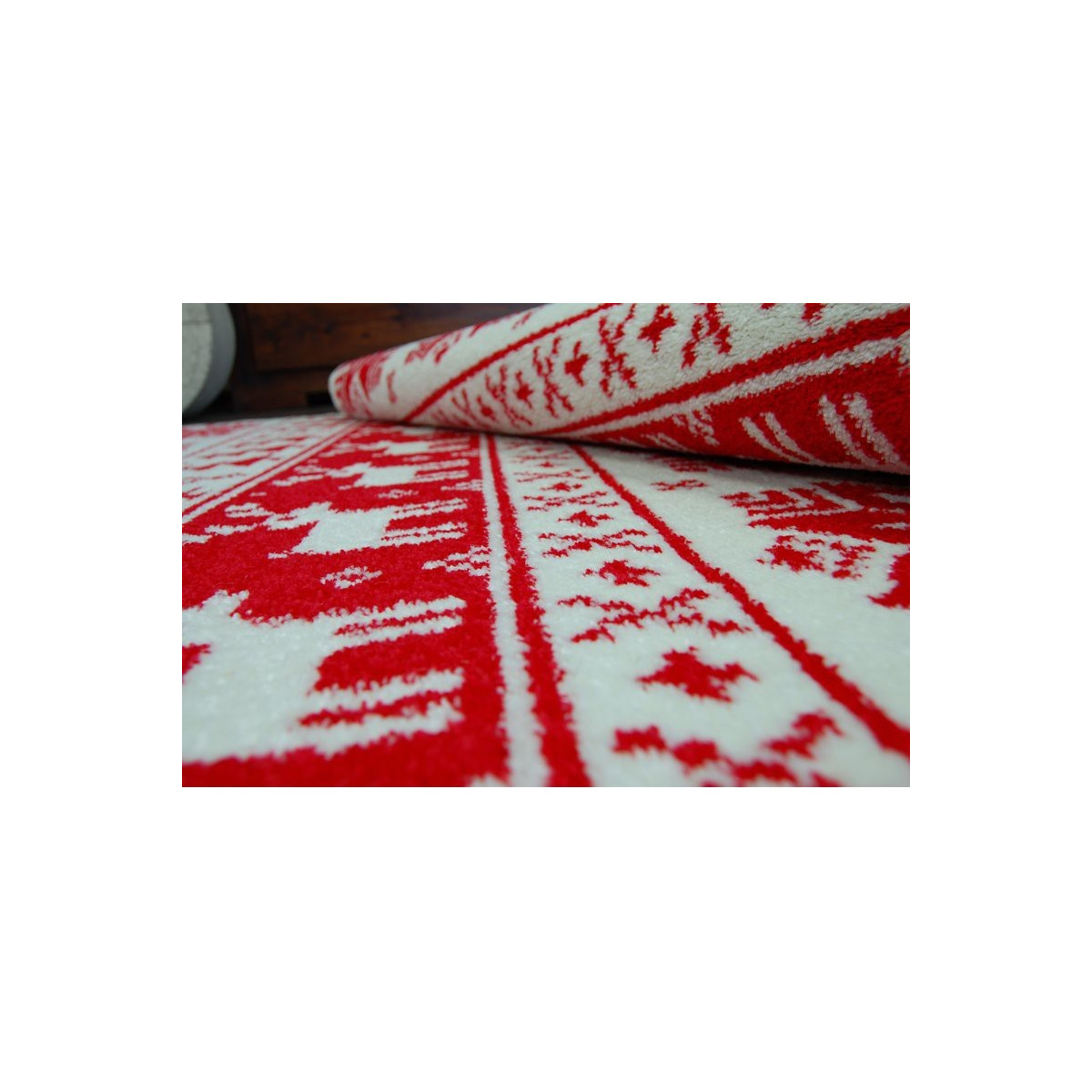 Covor de Crăciun cu motive de reni și fulgi de zăpadă