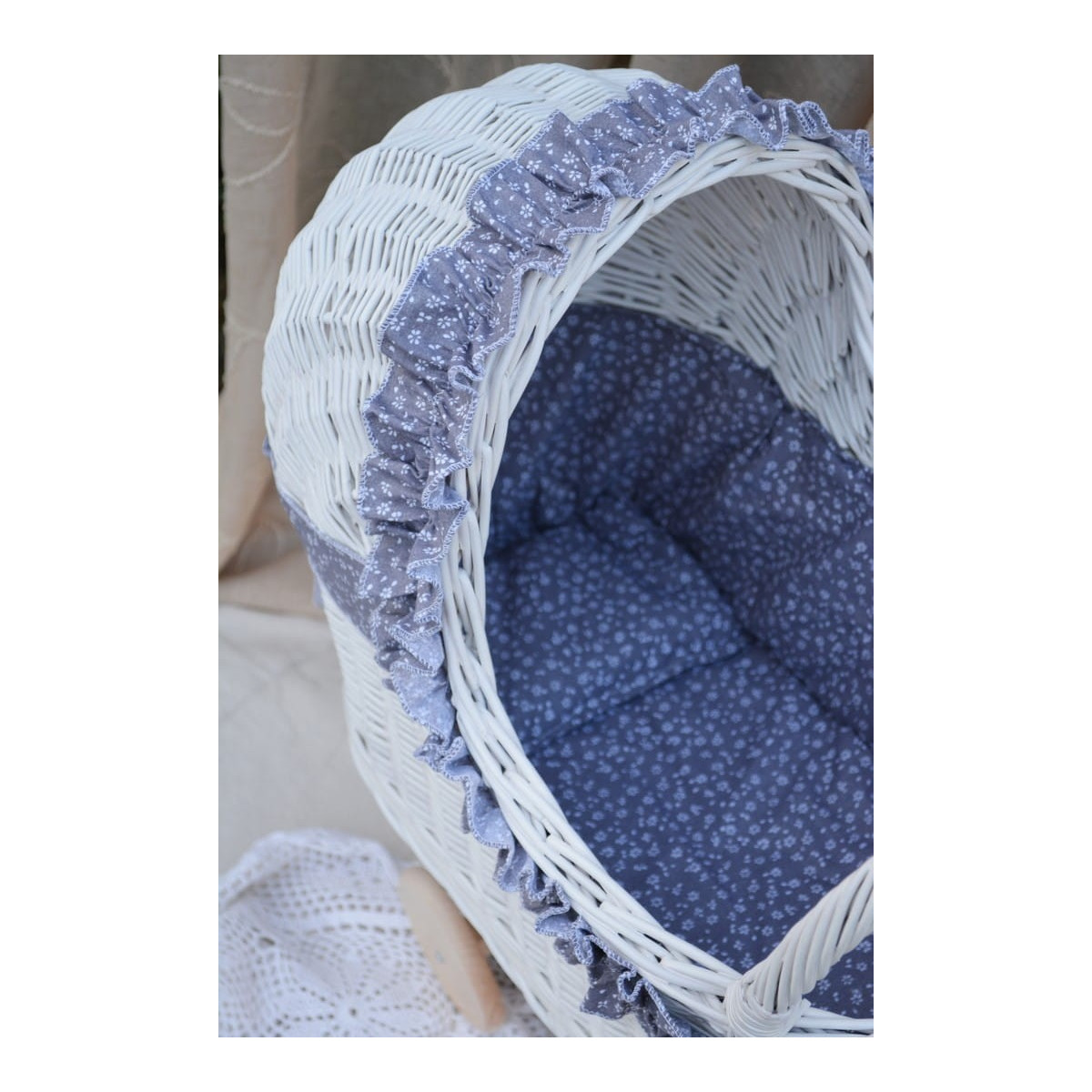 Jucărie de calitate pentru copii - cărucior din rattan de culoare albă