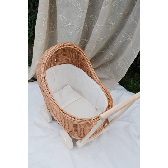 Cărucior pentru copii din rattan de culoare bej cu fundă ecru