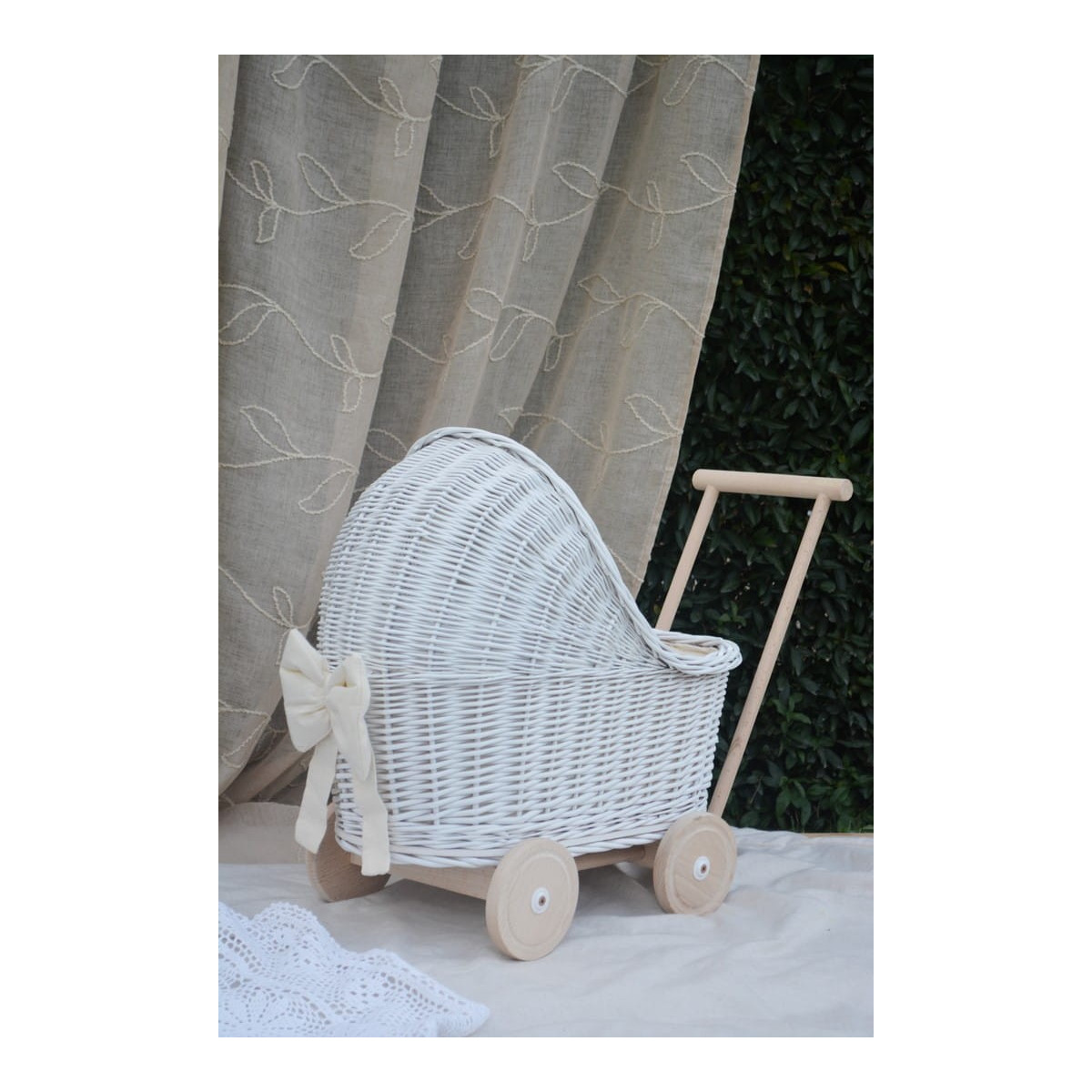 Cărucioare din ratan alb pentru copii ieftine