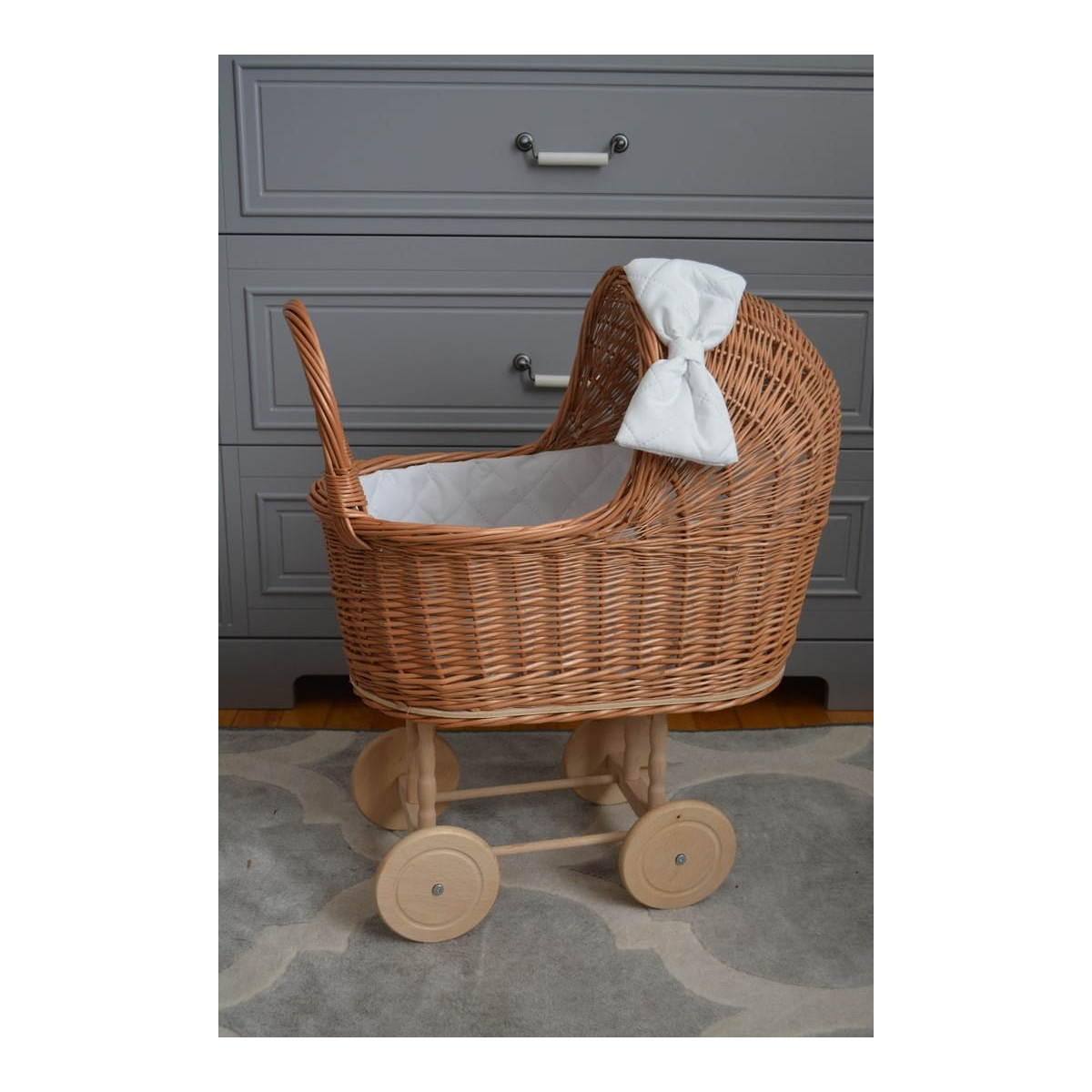 Căruț de păpuși din ratan, fabricat manual