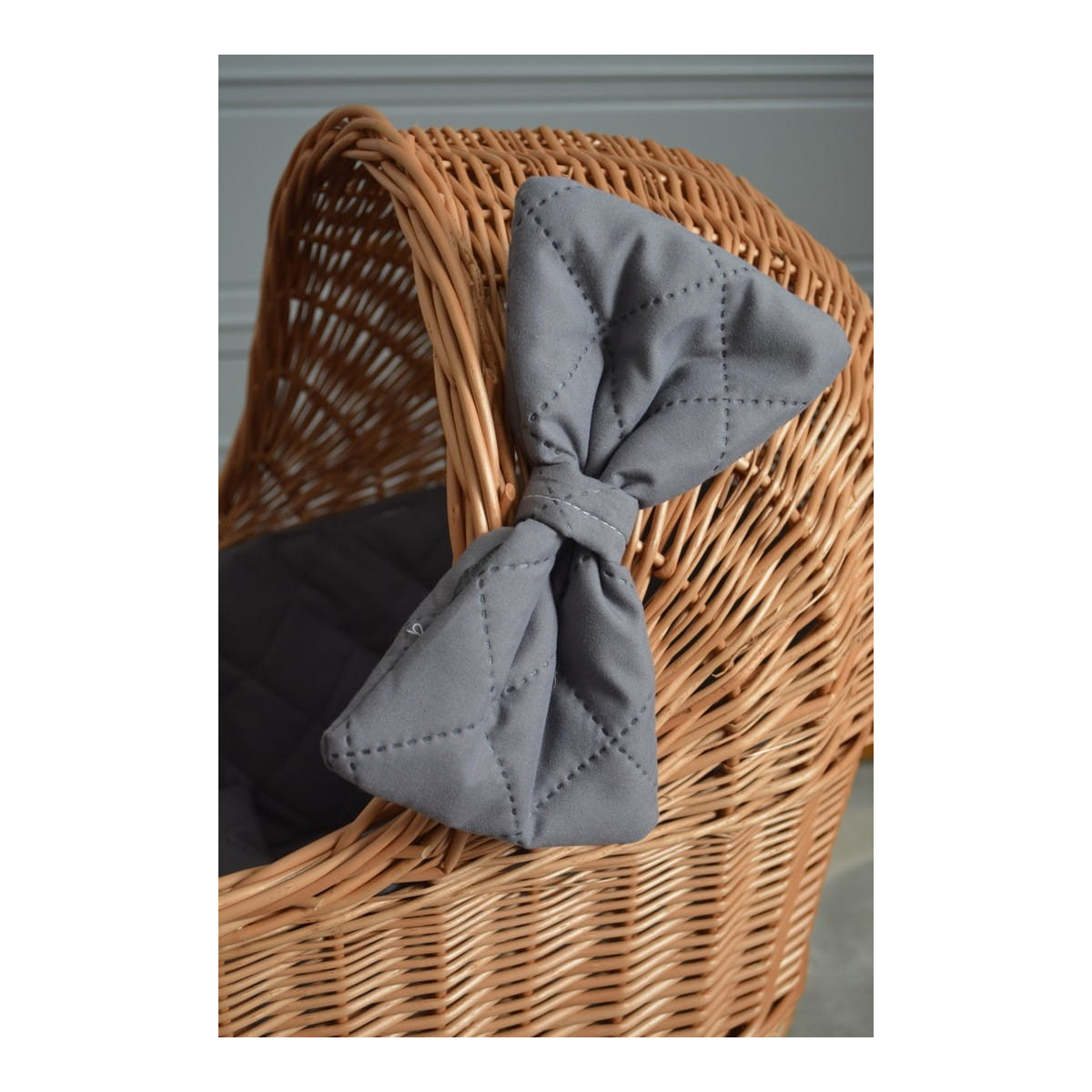 Retro cărucior pentru păpuși cu umplutură gri