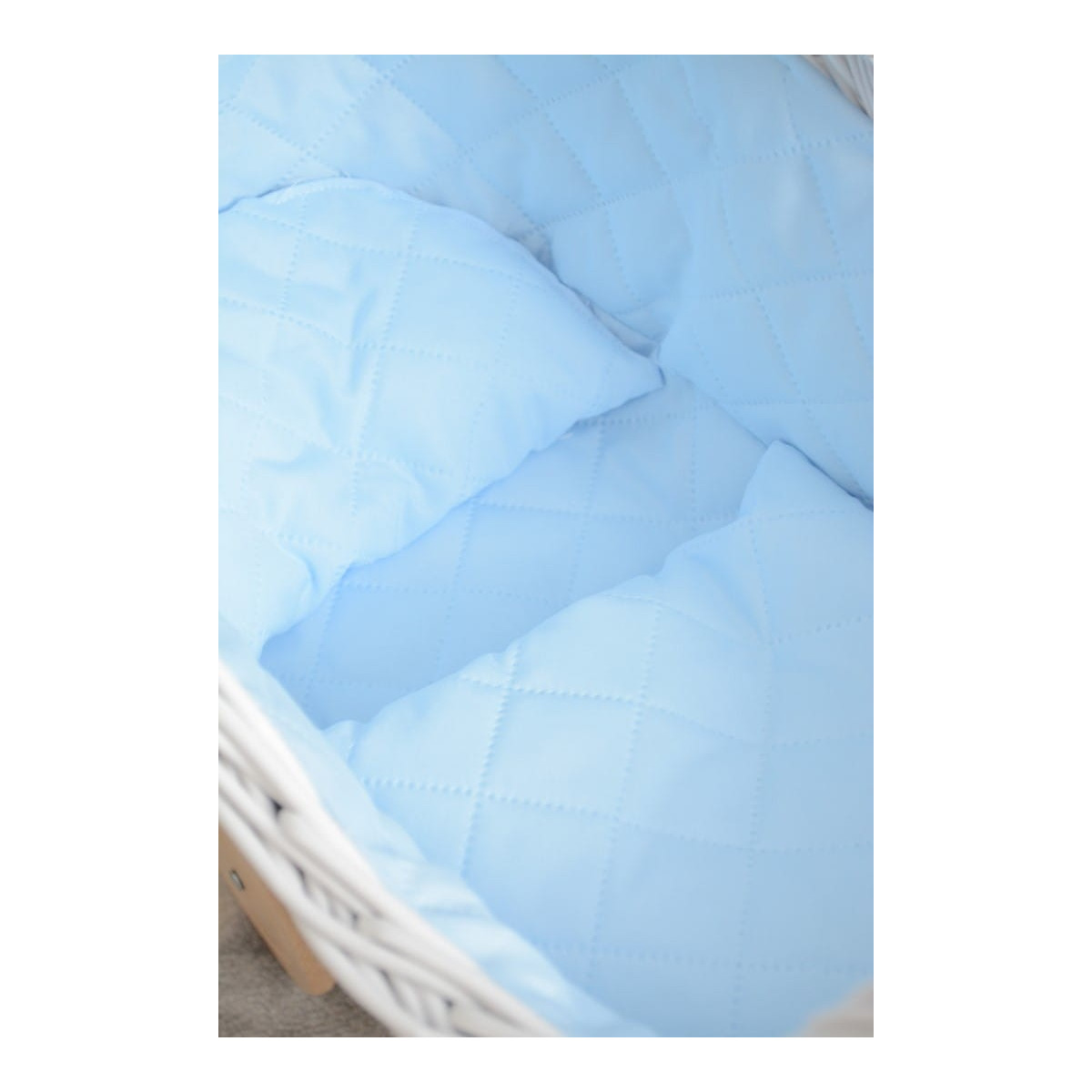 Jucărie pentru copii modernă, croșetată manual, de culoare albă