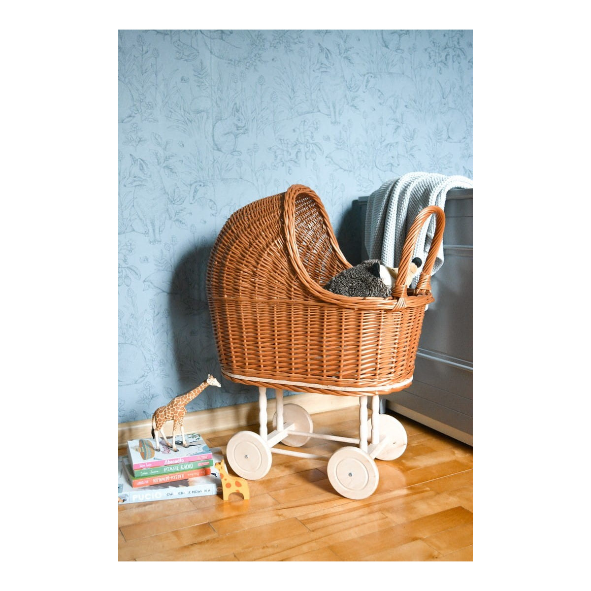 Cumpărătură manuală de cărucior pentru păpuși de culoare maro