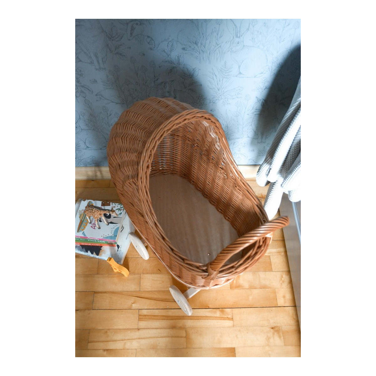 Cumpărătură manuală de cărucior pentru păpuși de culoare maro