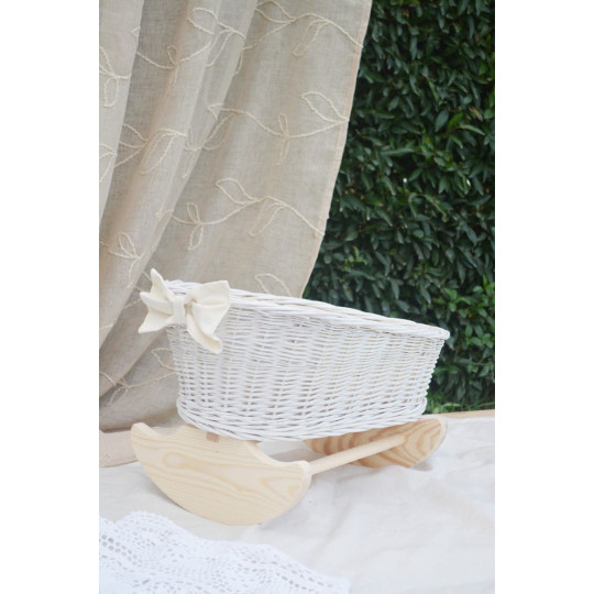 Căsuță de păpuși tricotată pentru copii de culoare albă