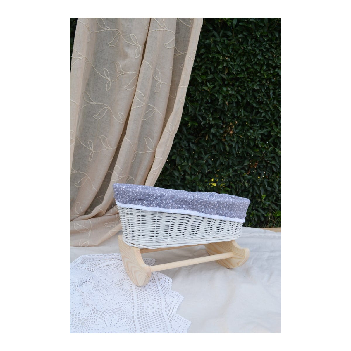 Rucă handmade și împletită leagăn pentru copii