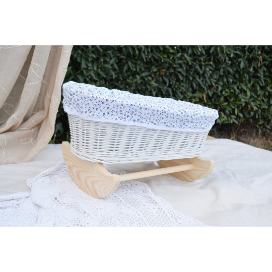 Culcuță originală pentru păpuși cu pătură albă