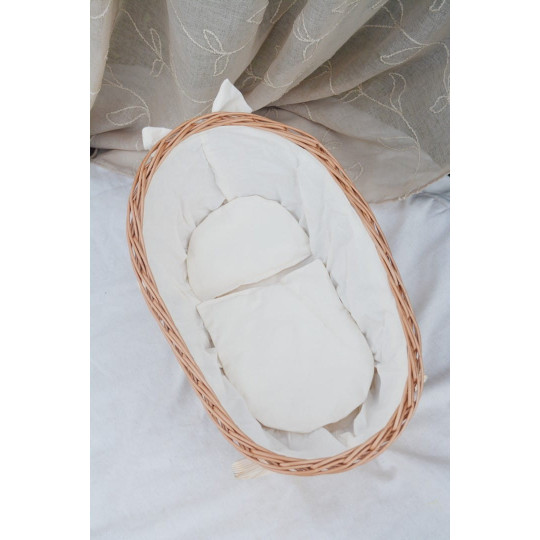 Culoare originală a pătuțului pentru păpuși tricotat manual