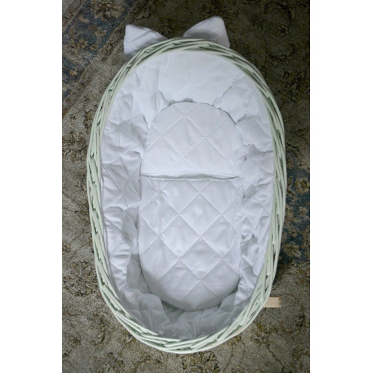 Cărțițe pentru păpuși de culoare verde cu pernă albă.