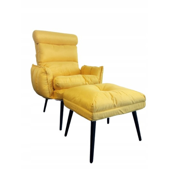 Fotoliu mare în living de culoare galbenă