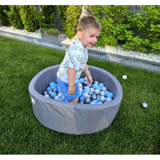 Bazin uscat mic 90x30 de culoare gri cu 200 bile.