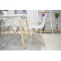 Scaunele scandinave tip plasă pentru dining de culoare albă
