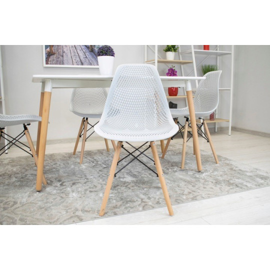 Scaunele scandinave tip plasă pentru dining de culoare albă