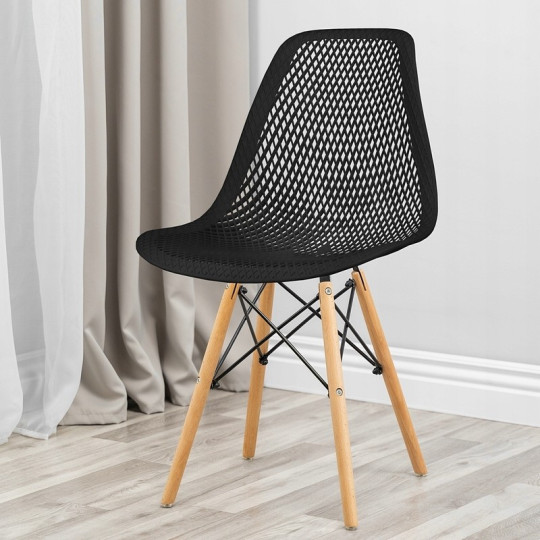 Scaun scandinav cu design original pentru dining și living, de culoare neagră