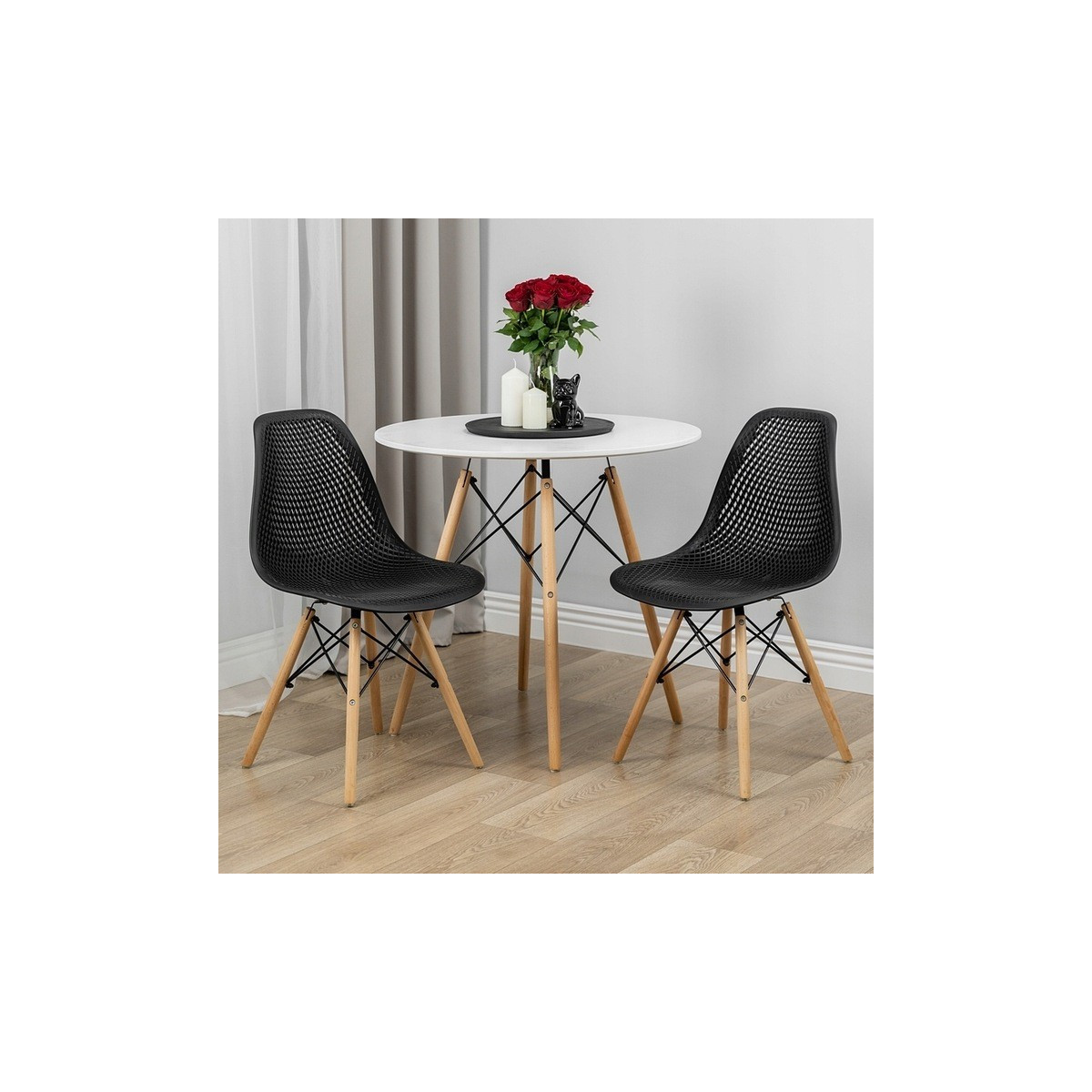 Scaun scandinav cu design original pentru dining și living, de culoare neagră
