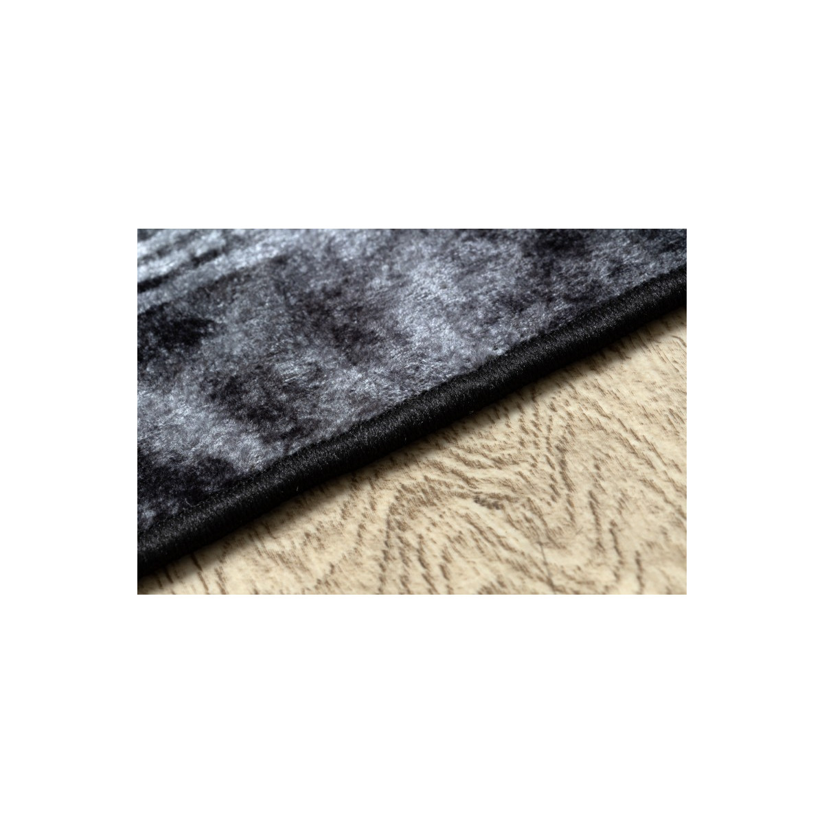 Covor modelat de culoare neagră pentru living