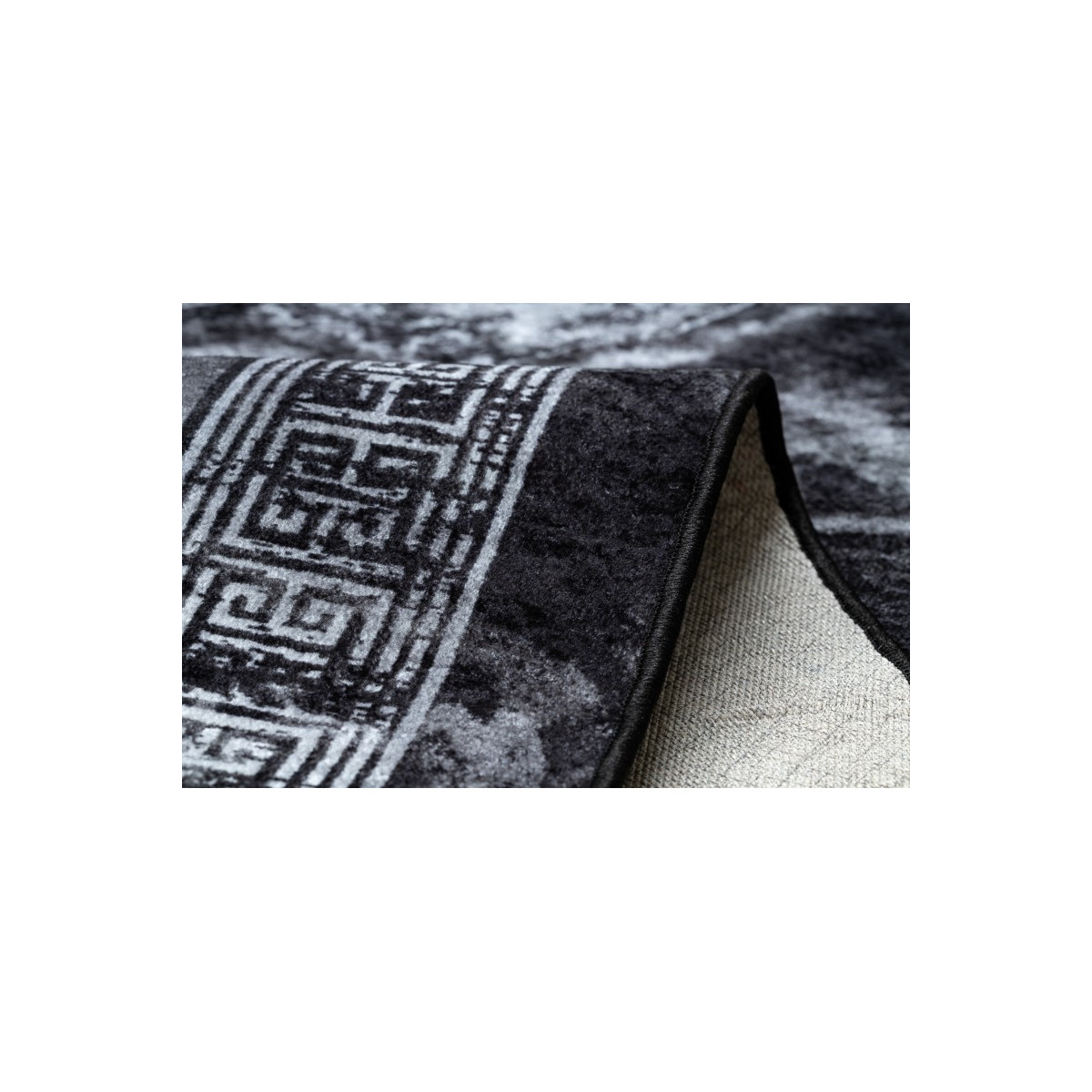 Covor modelat de culoare neagră pentru living