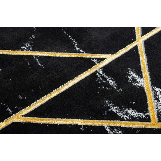 Covor exclusiv cu modele în culoarea neagră