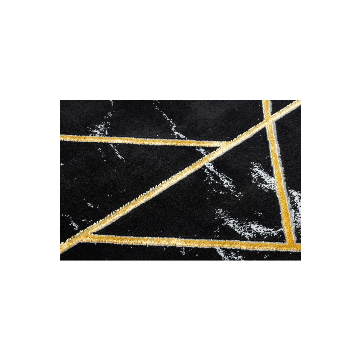 Covor exclusiv cu modele în culoarea neagră
