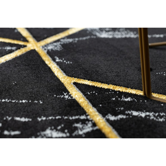 Covor exclusiv cu modele în culoarea neagră