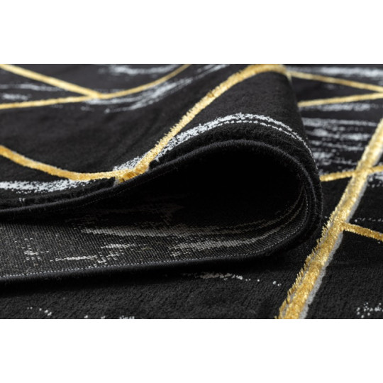 Covor exclusiv cu modele în culoarea neagră