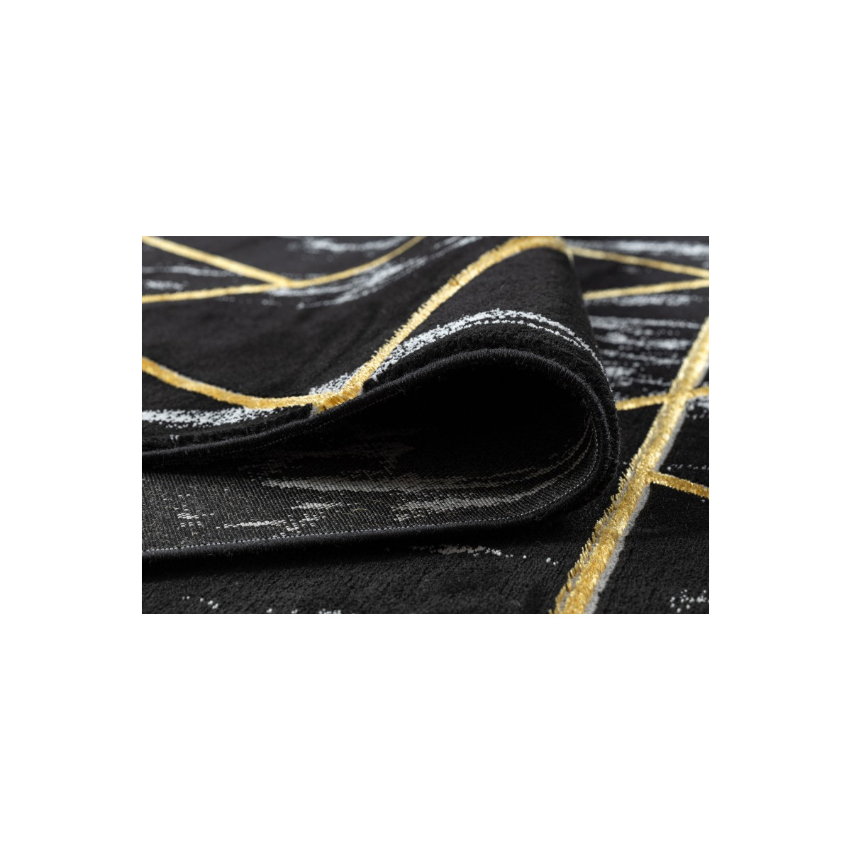 Covor exclusiv cu modele în culoarea neagră