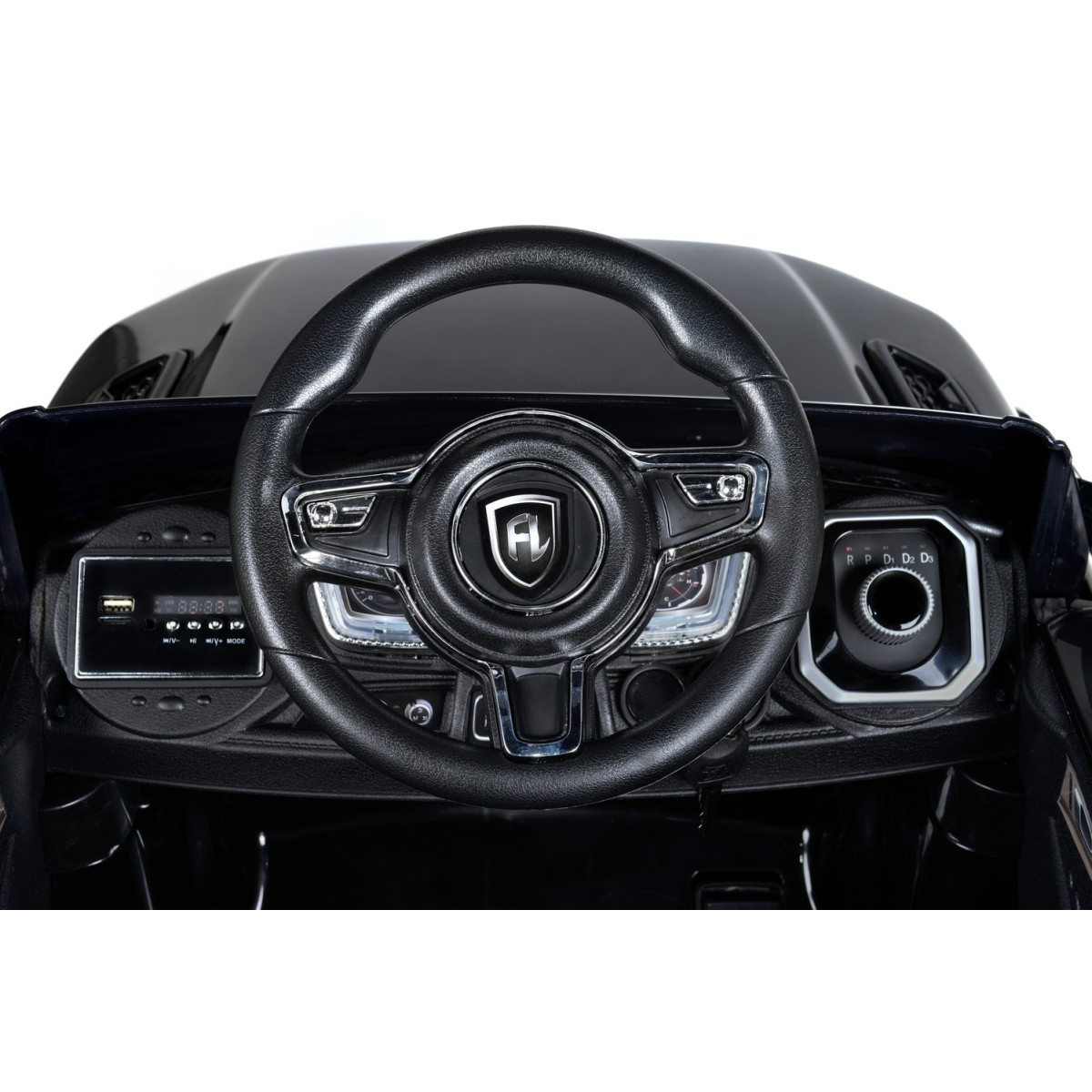 Mașină electrică de copil de calitate, cu comandă, de culoare neagră.